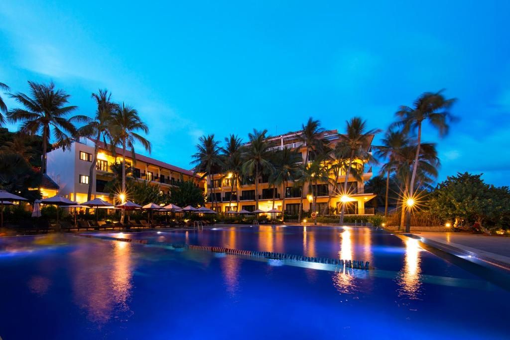 Hon Rom Central Beach Resort фото 4