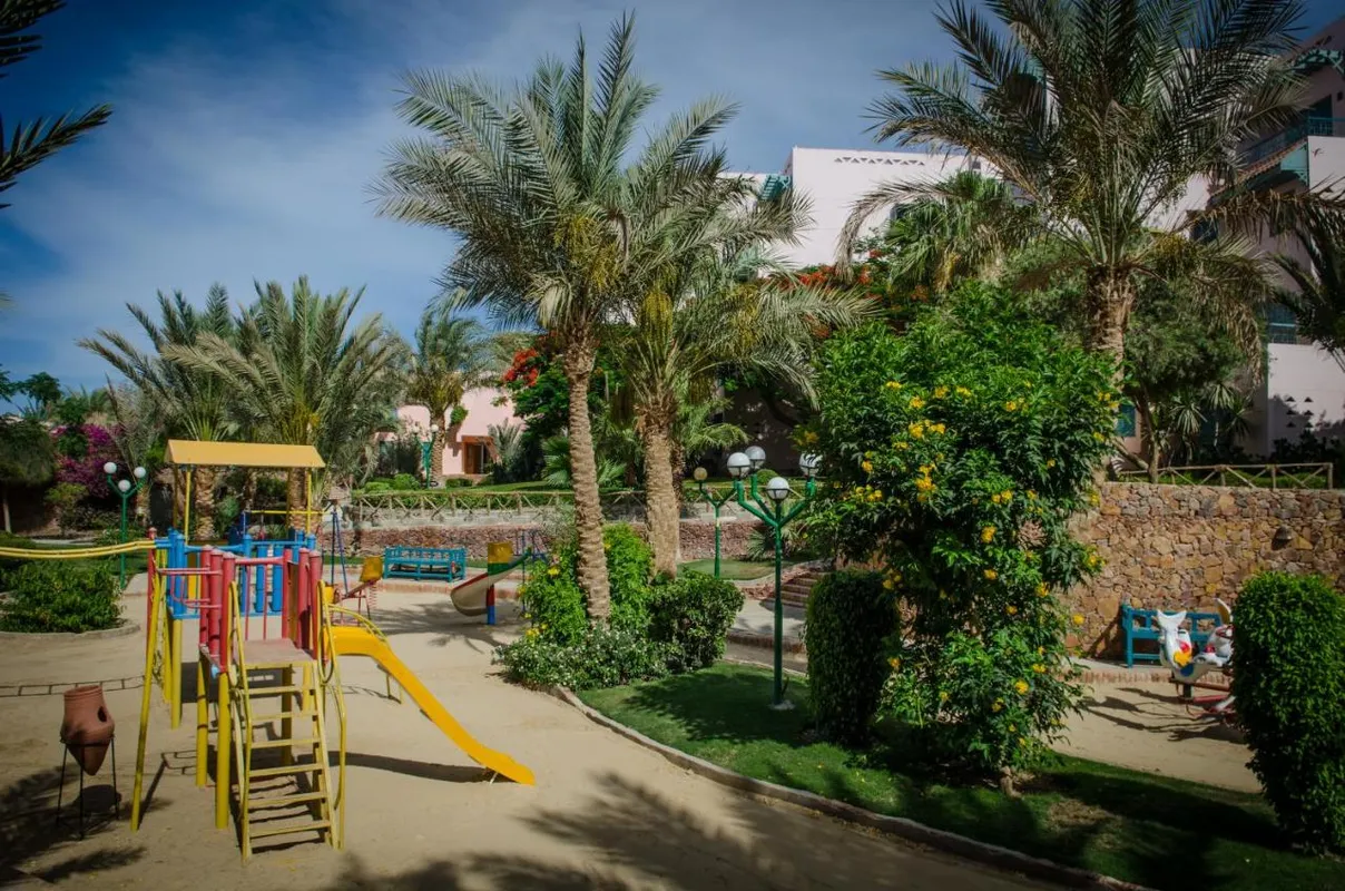Eagles Down Town Zahabia Resort фото 17