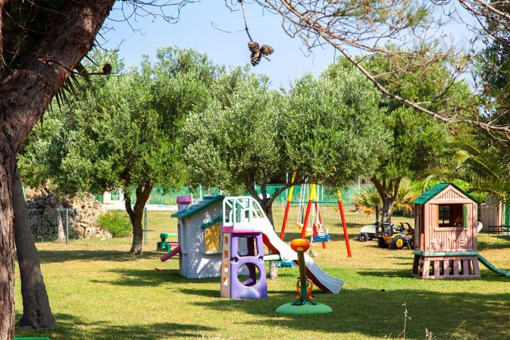 Monambeles Villas фото 18
