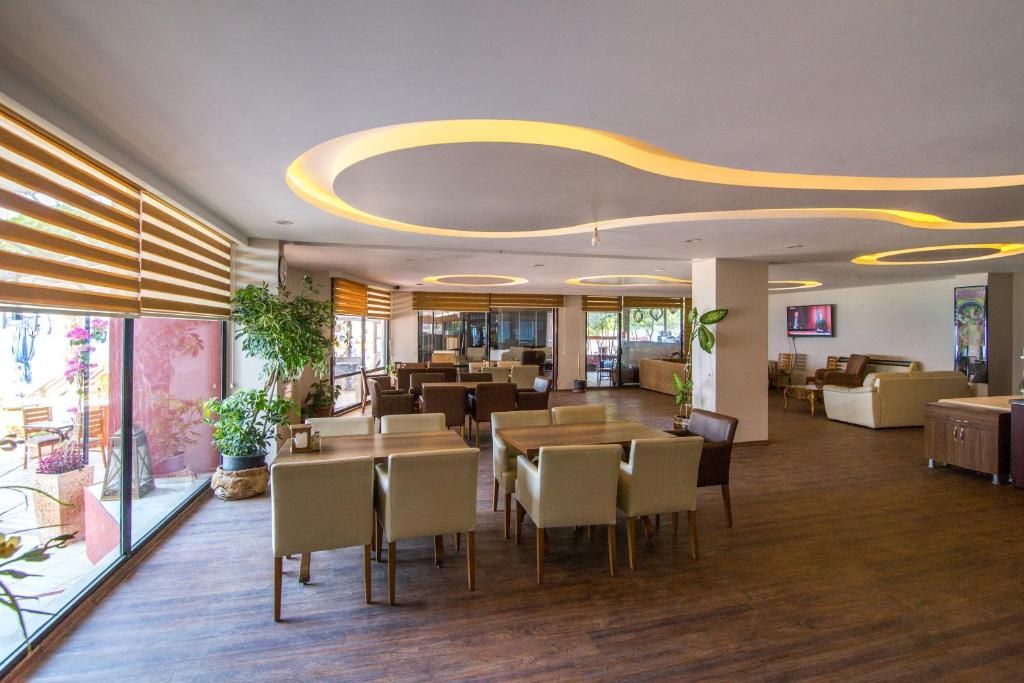 Sunday Beach Hotel фото 22