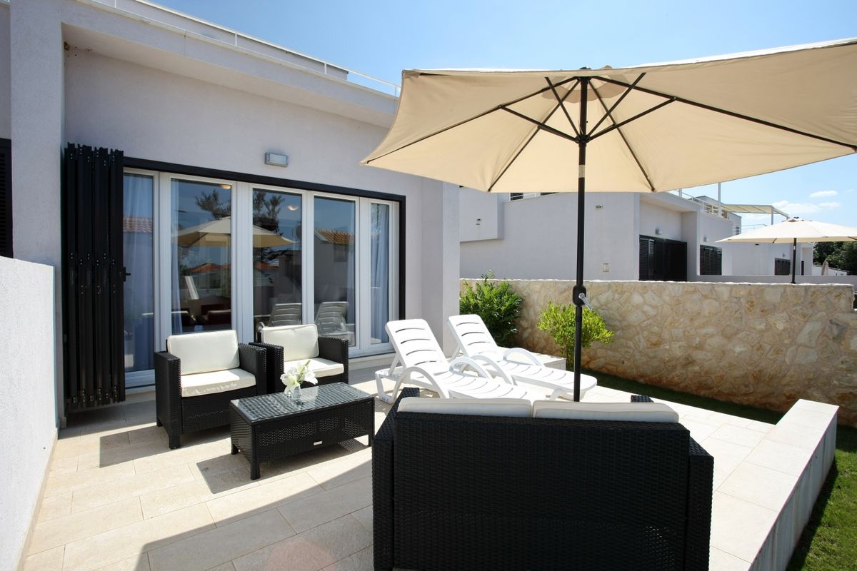 Апарт-отель «Sunnyside Apartments Petrcane» фото 29