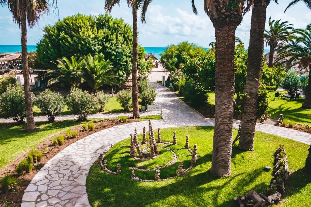 The Orangers Beach Resort and Bungalows фото 23