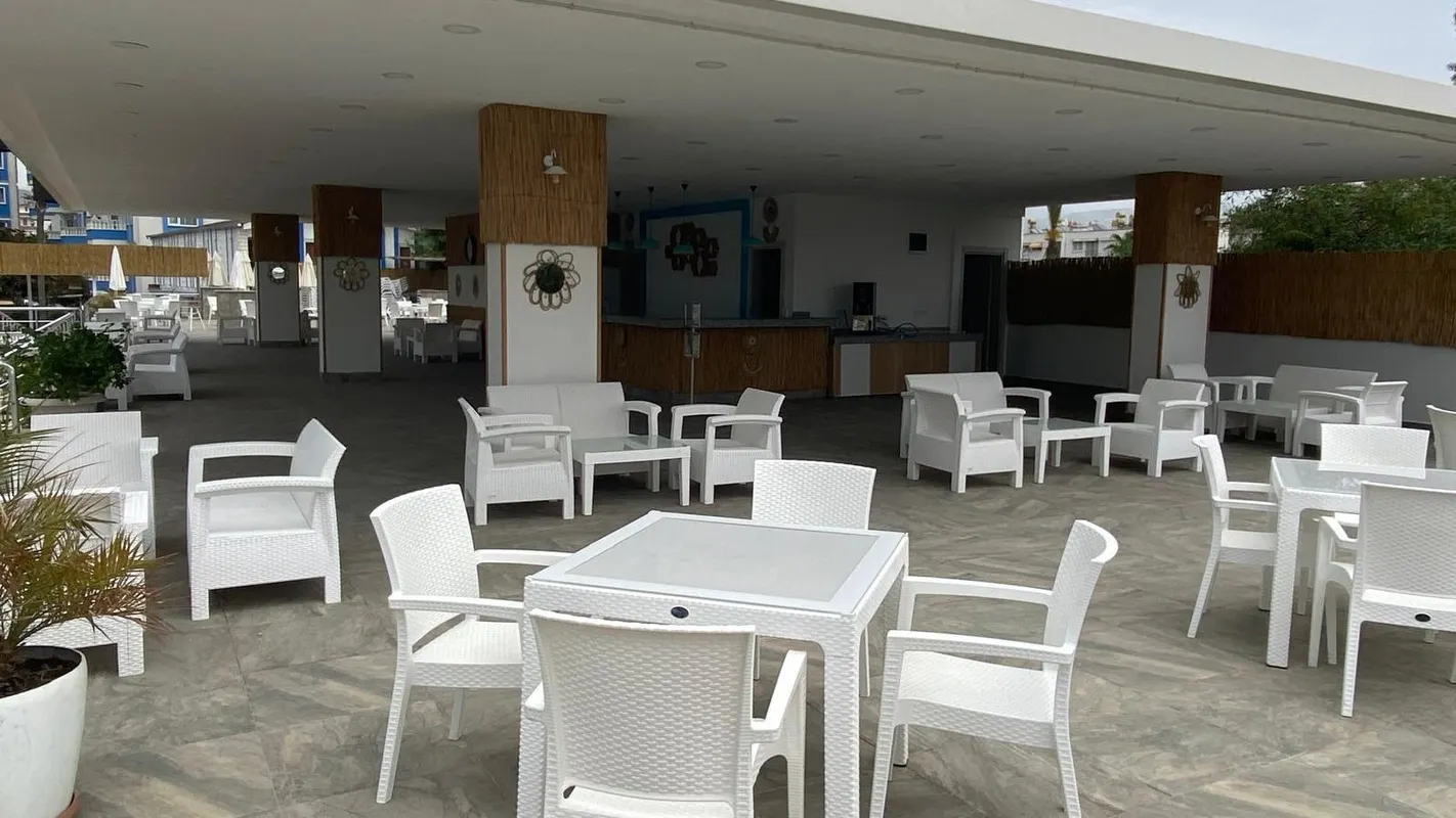 The Garden Beach Hotel фото 18