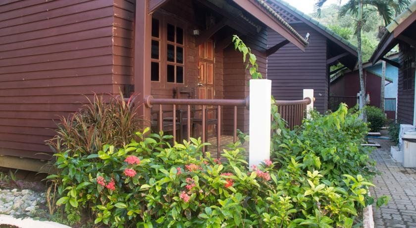 Naithon Beach Resort фото 1
