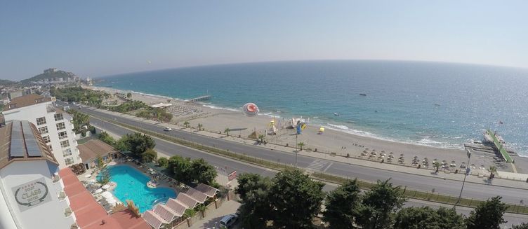 Фото отеля First Class Hotel