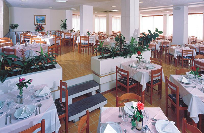 Belvedere Beach Hotel фото 50