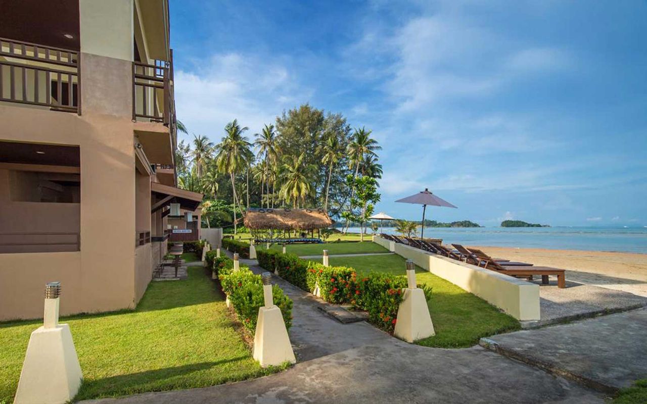 Lanta Pura Beach Resort фото 9