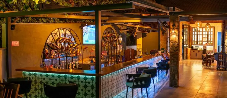 Фото отеля Majestic Hotel