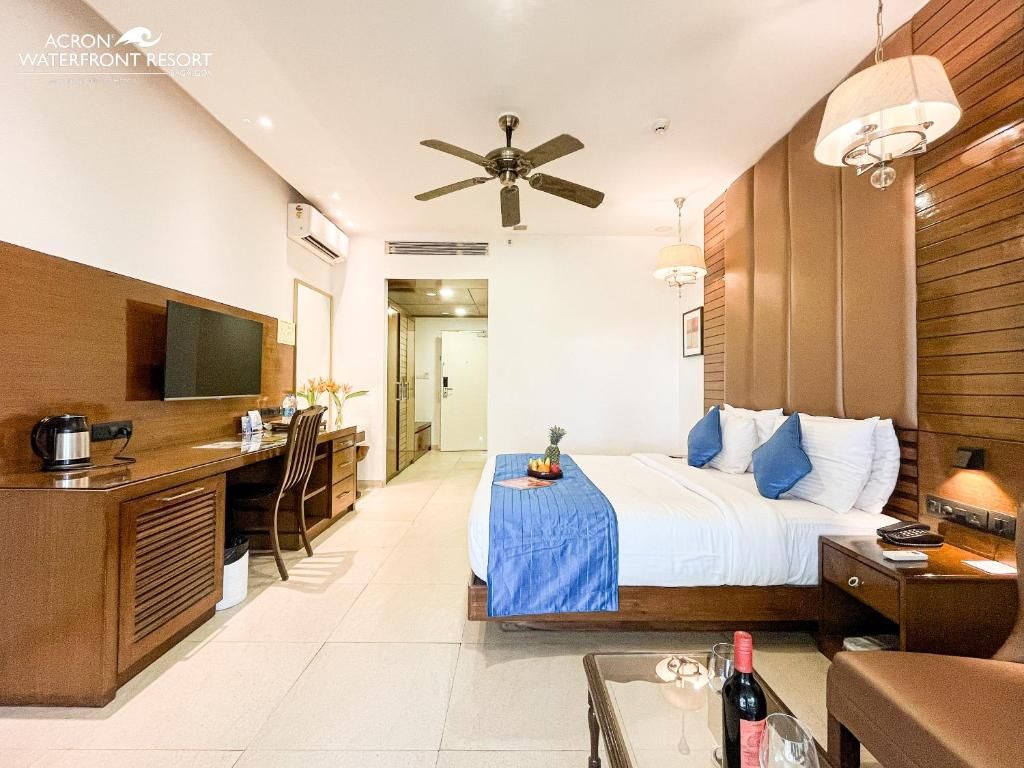Acron Waterfront Resort фото 77
