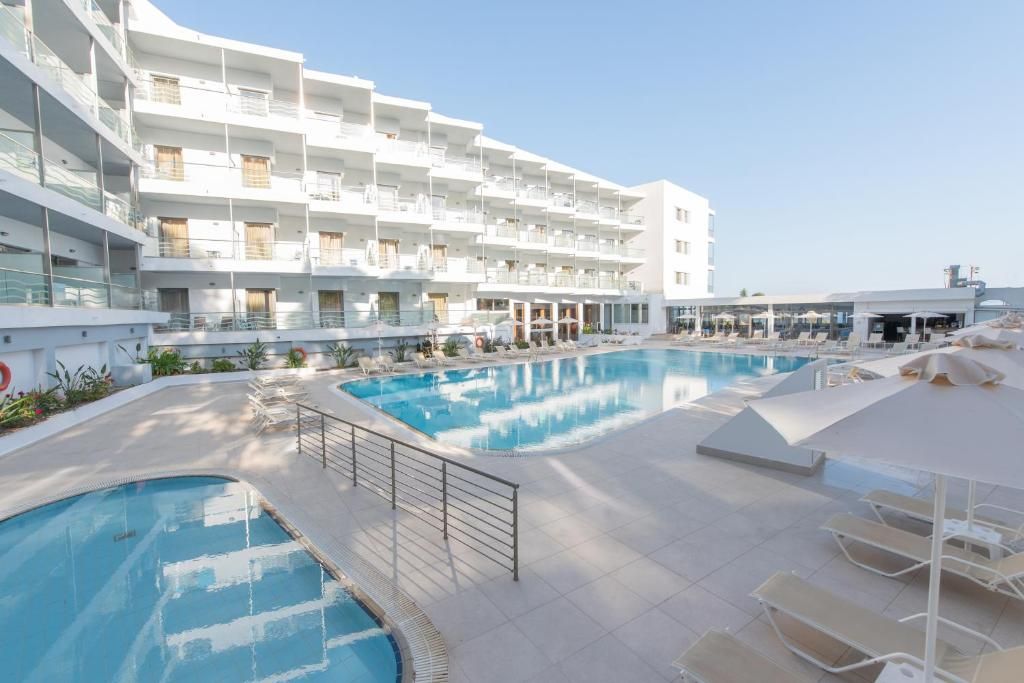 Belair Beach Hotel фото 11