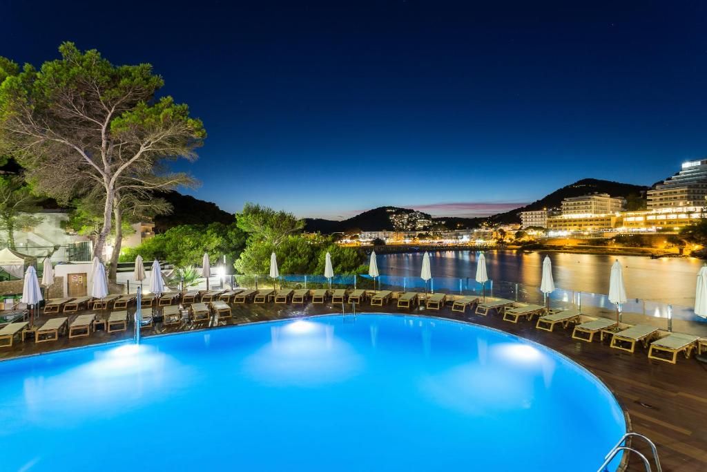 Palladium Hotel Cala Llonga фото 8