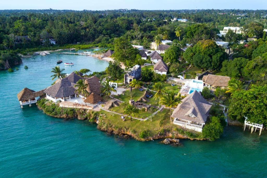 Chuini Zanzibar Beach Lodge фото 49