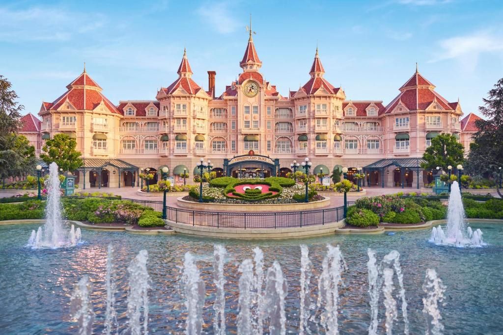 Disneyland Hotel фото 3