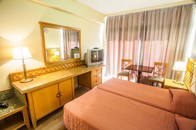 Estella Hotel Apts фото 21