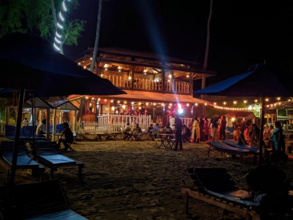 Blue Sand Beach Resort фото 41