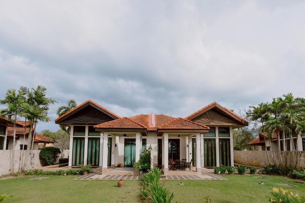 Borneo Beach Villas фото 49