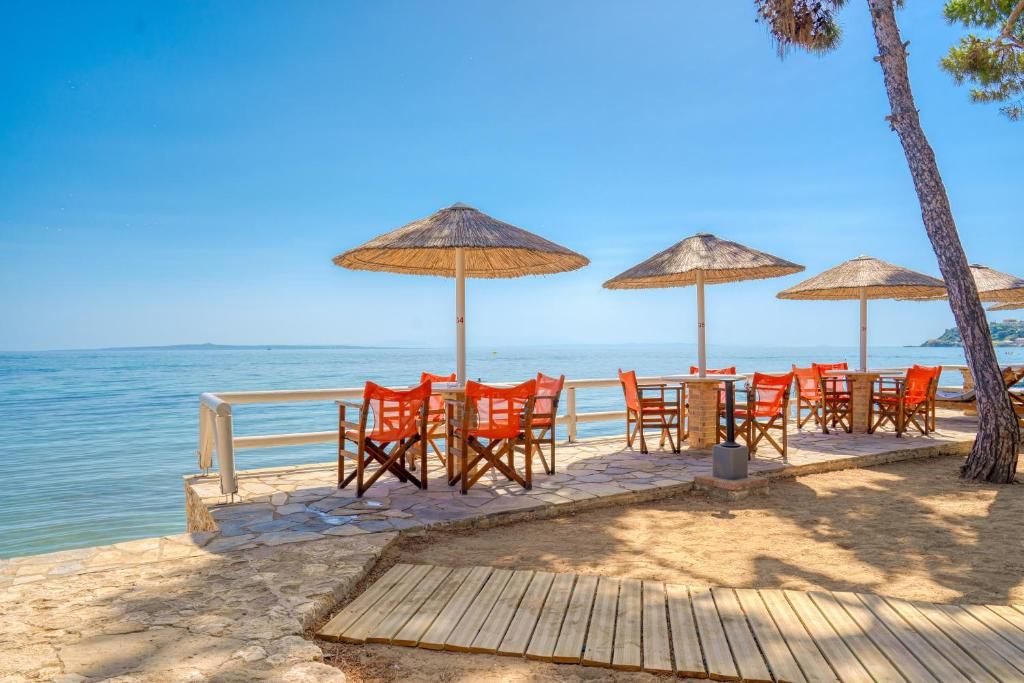 Castello Beach Hotel фото 29