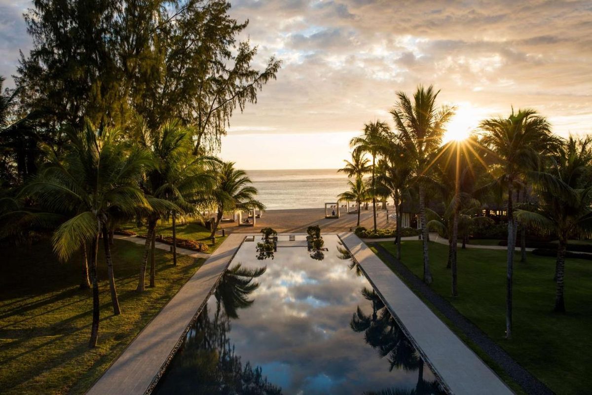 Outrigger Mauritius Beach Resort фото 12