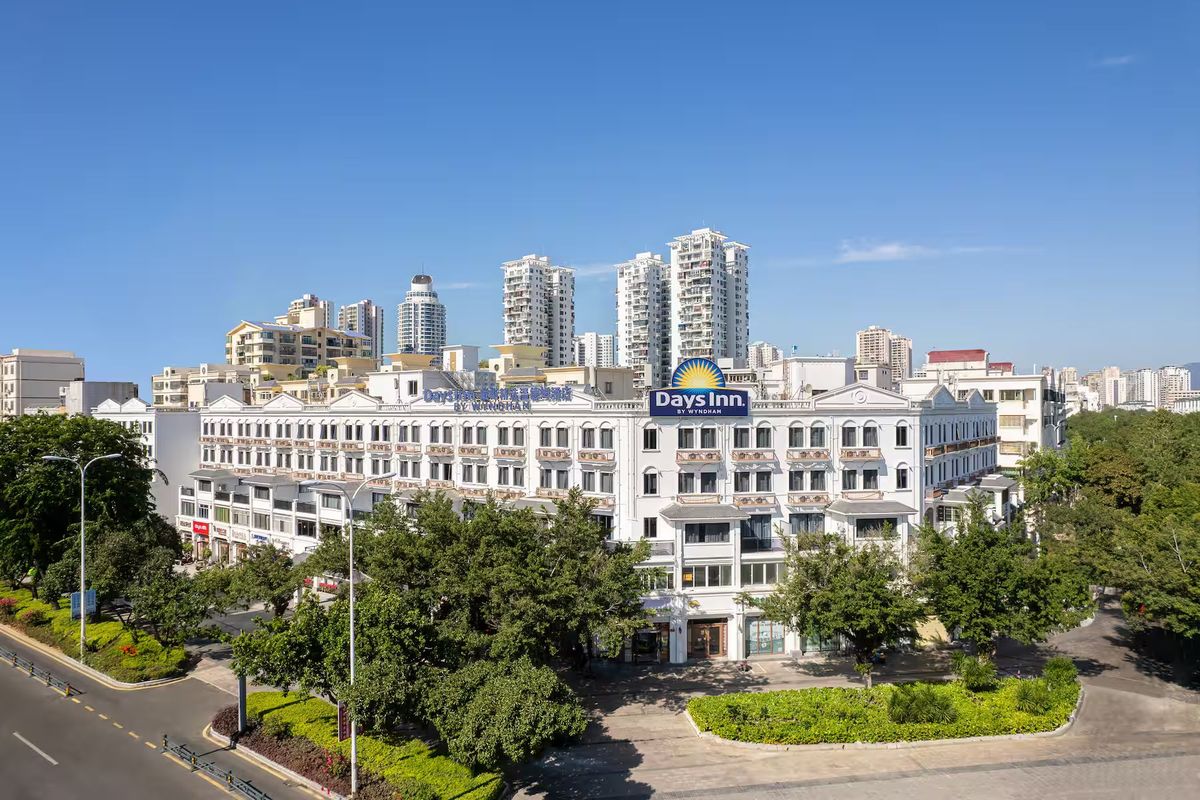 Days Inn By Wyndham Hainan Sanya Bay фото 0