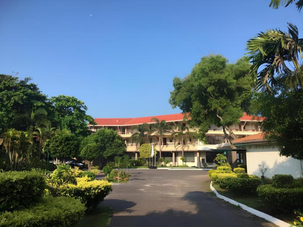 Laya Beach Hotel фото 34