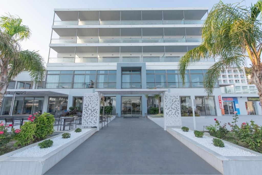 Belair Beach Hotel фото 26