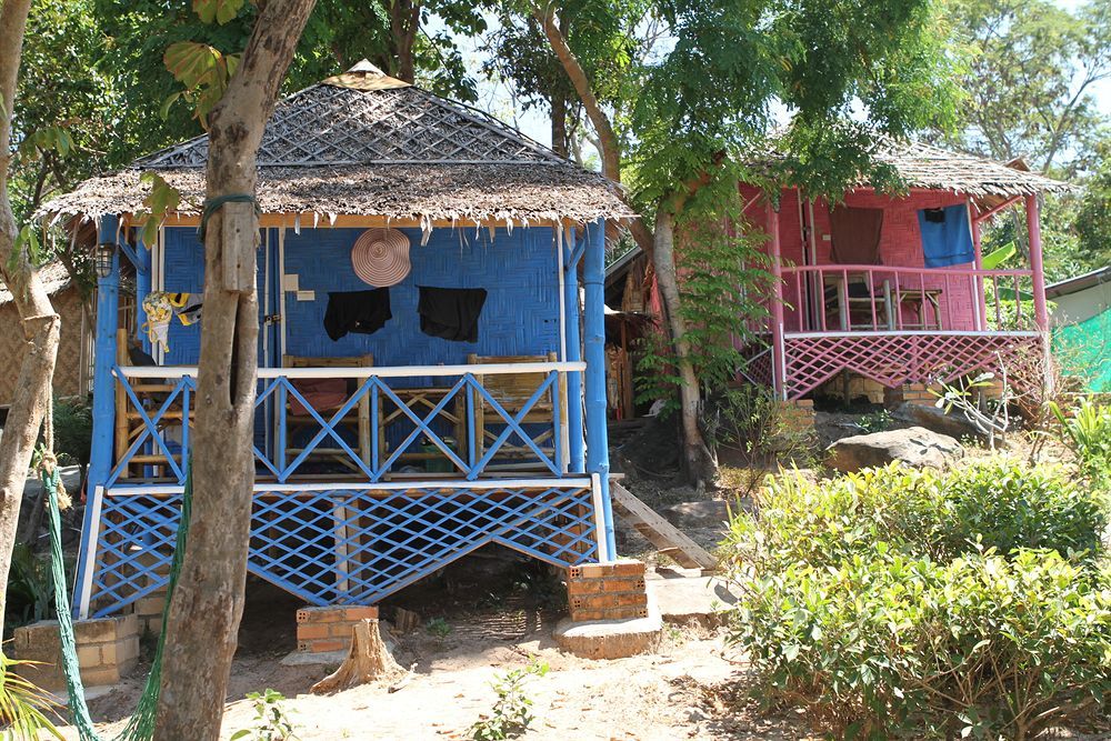 Phi Phi Cozy SeaFront Resort фото 55