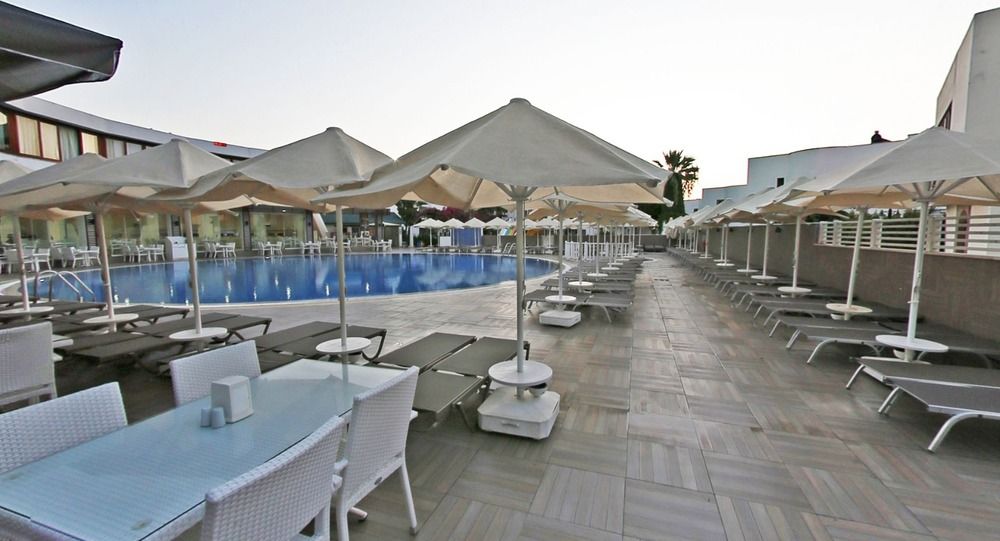 Bendis Beach Hotel фото 30