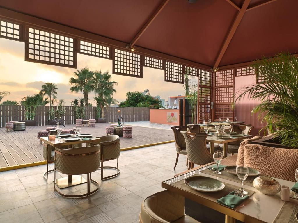 The Leonardo Laura Beach Hotel фото 77