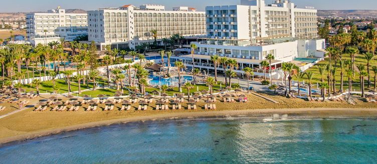 Фото отеля Golden Bay Beach Hotel