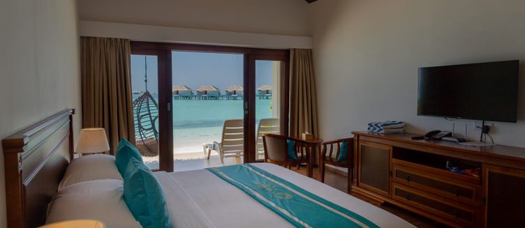 Фото отеля Cocogiri Island Resort