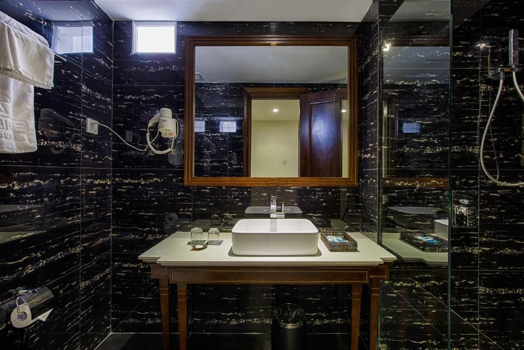 Adaline Hotel and Suite фото 22