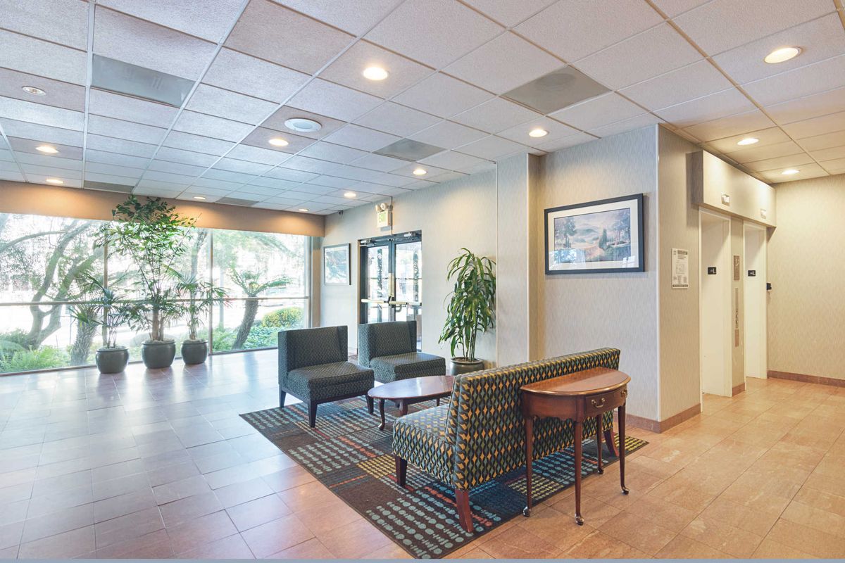 Comfort Inn By the Bay фото 41