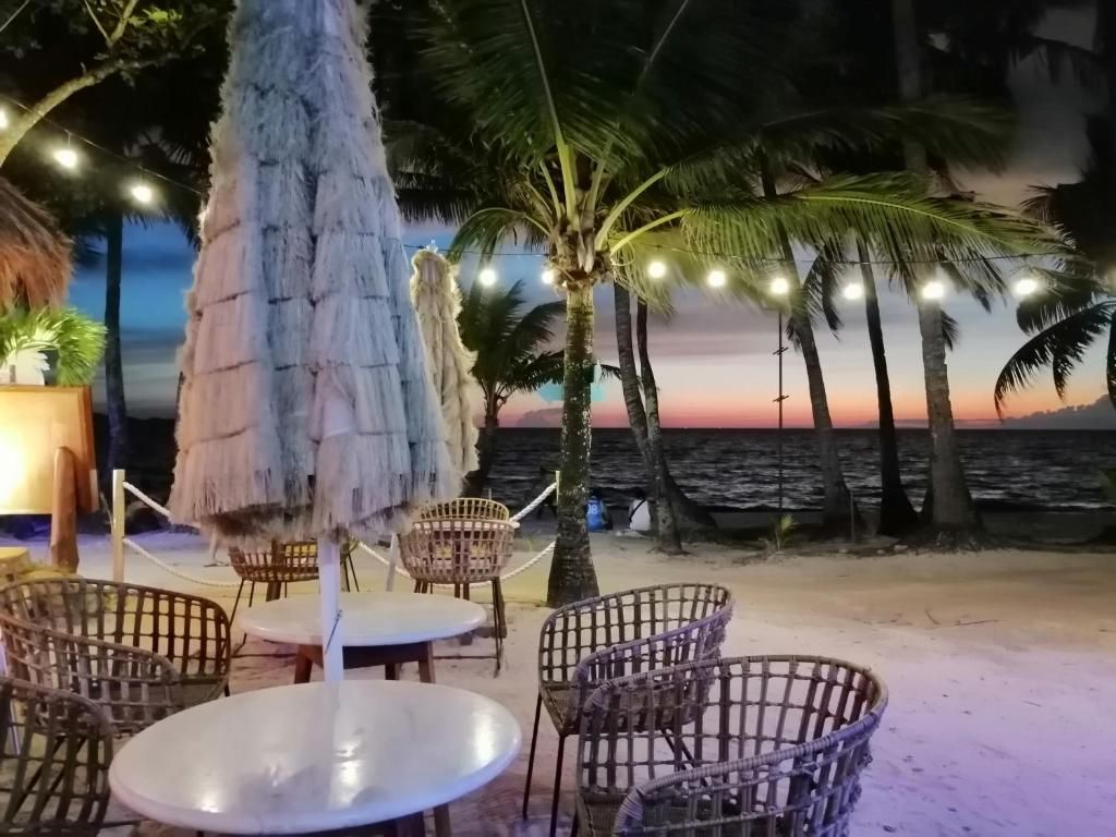 Casa Pilar Beach Resort фото 23