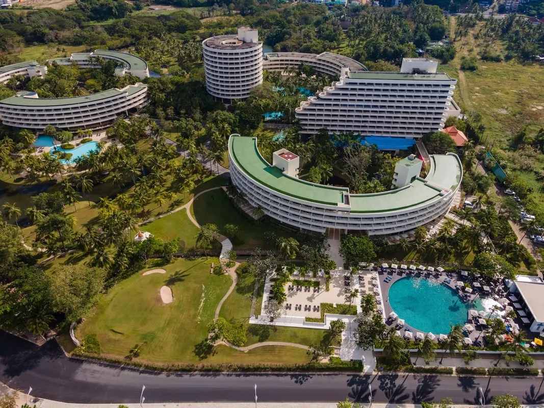 Pullman Phuket Karon Beach Resort фото 0