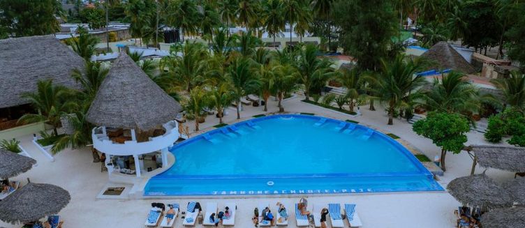 Фото отеля Jambo Resort by Mambo Hotels