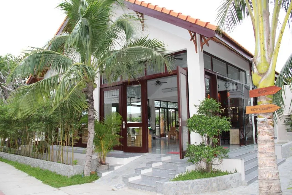 GM Doc Let Beach Resort & Spa фото 0