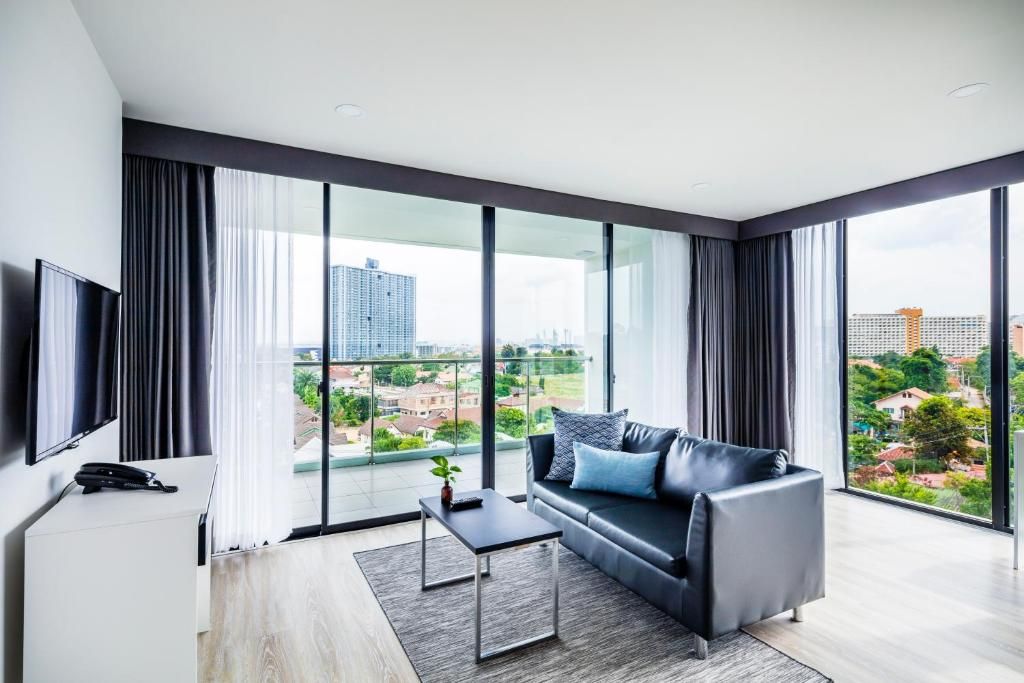 The Rizin Hotel & Residences фото 10