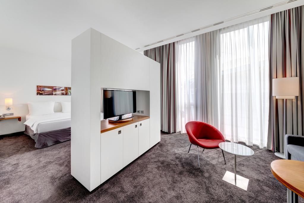 Hilton Garden Inn Stuttgart Neckarpark фото 33