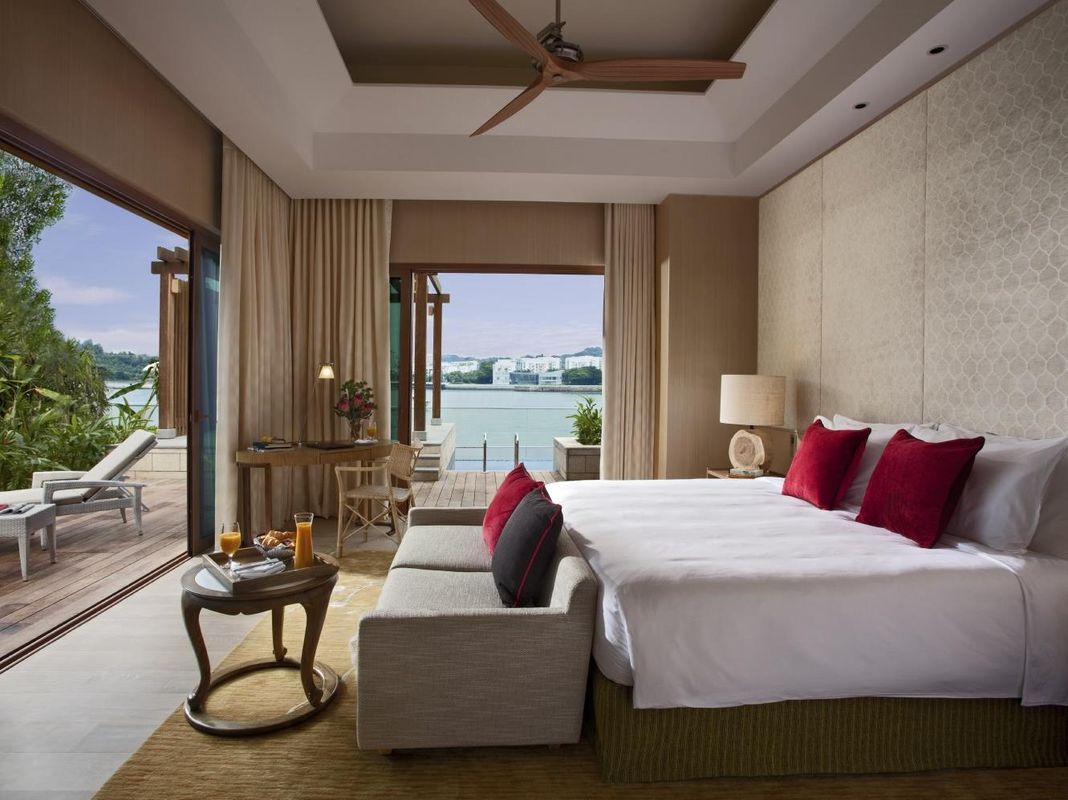 Resorts World Sentosa - Beach Villas фото 13