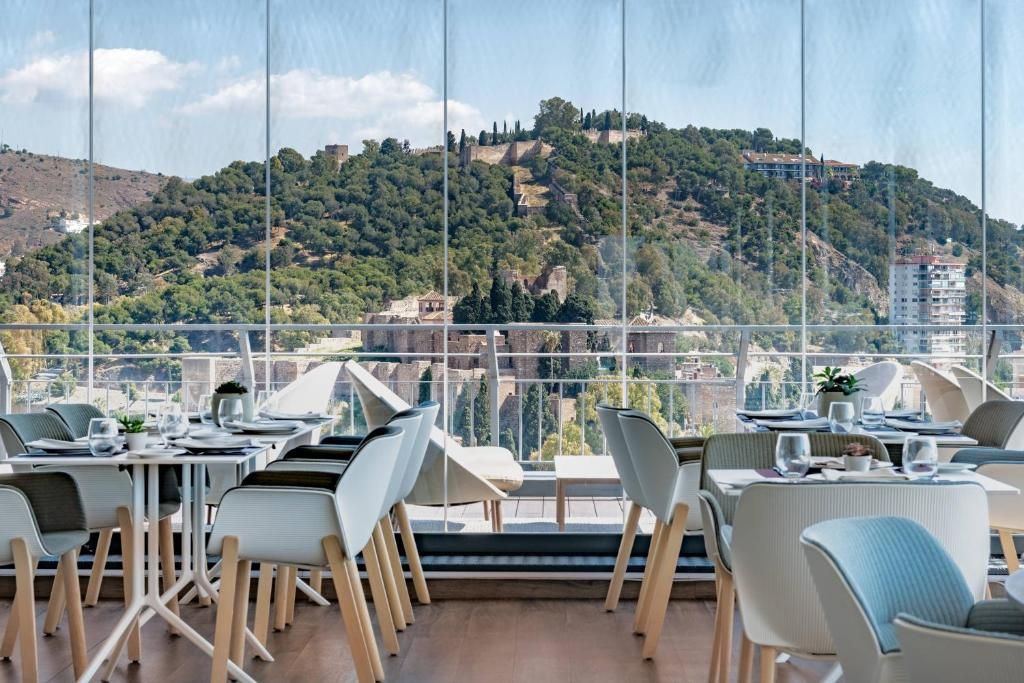 AC Hotel Malaga Palacio by Marriott фото 42
