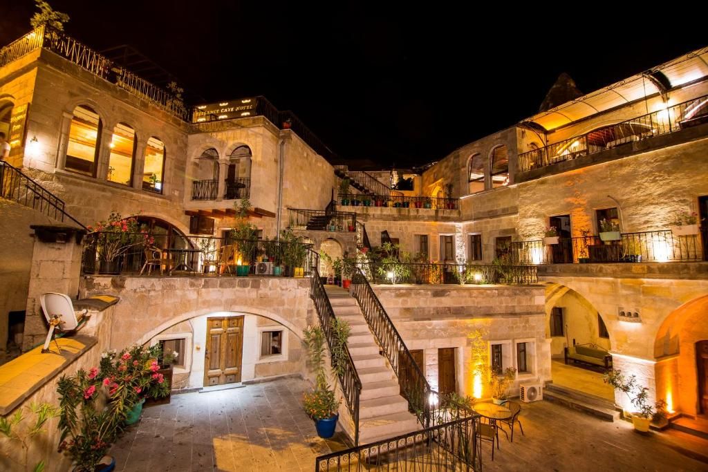 Elegance Cave Suites фото 34