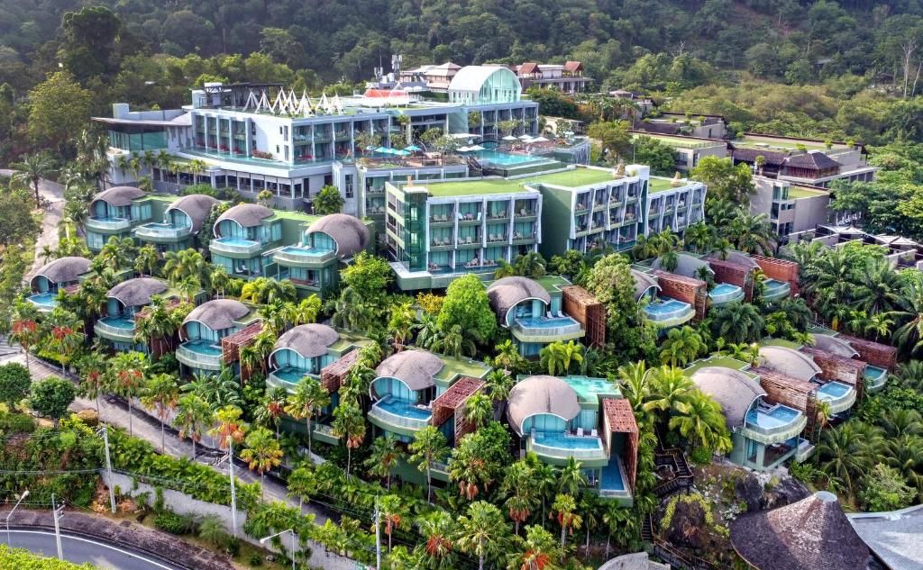 Crest Resort & Pool Villas фото 115