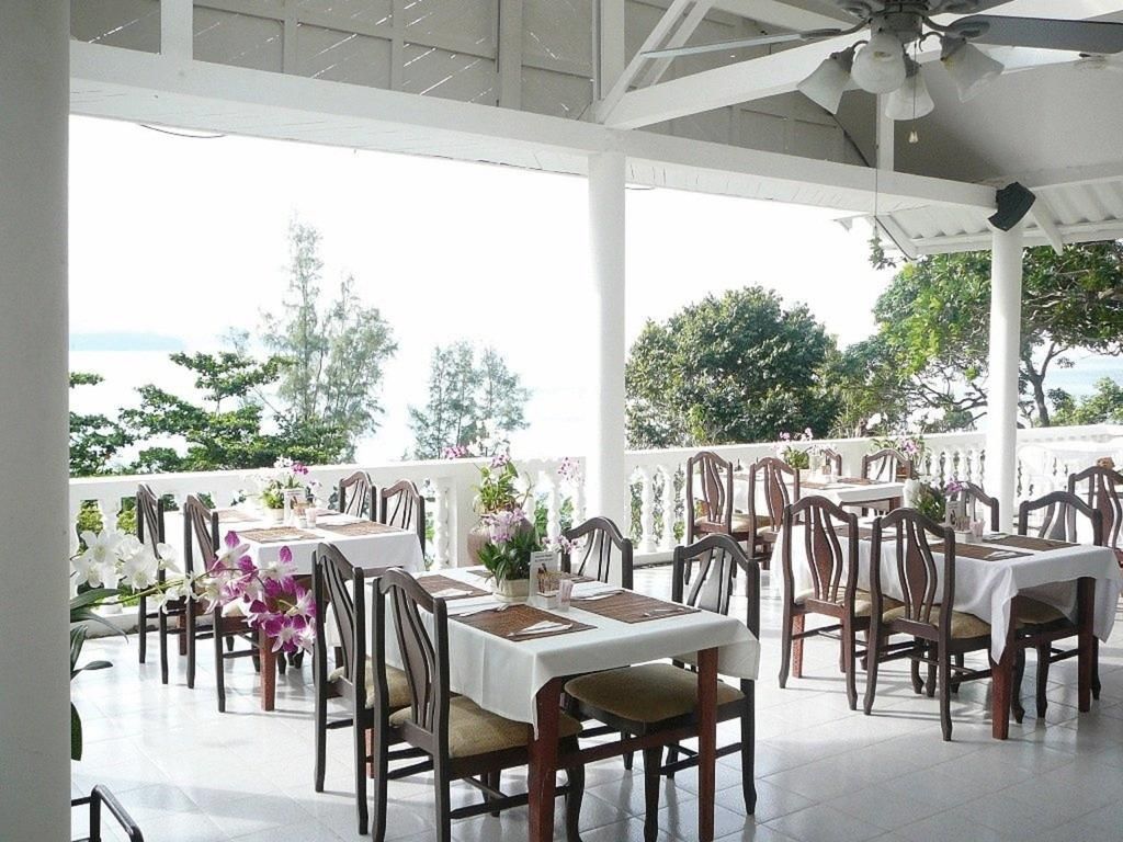 Karon Cliff Bungalows фото 20