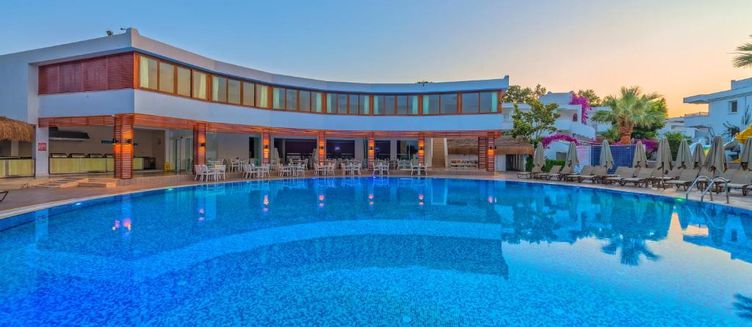 Фото отеля Bendis Beach Hotel