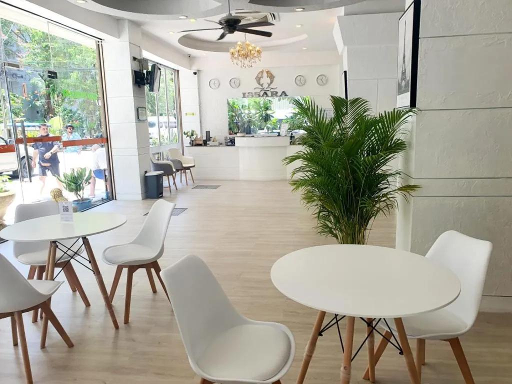 Issara Patong Beach фото 40