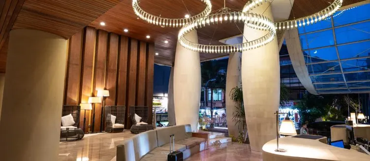 Фото отеля Bedrock Hotel Kuta Bali