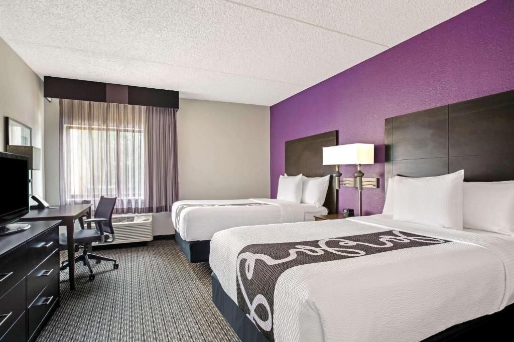 La Quinta Inn & Suites Miami Airport East фото 29