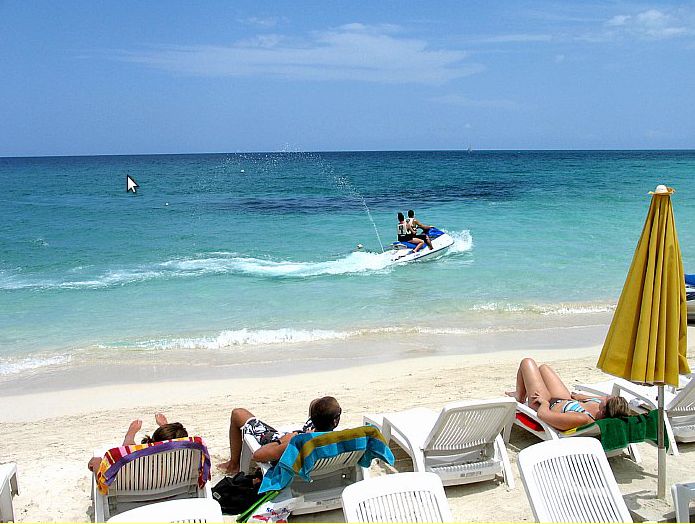 Fun Holiday Beach Resort фото 26