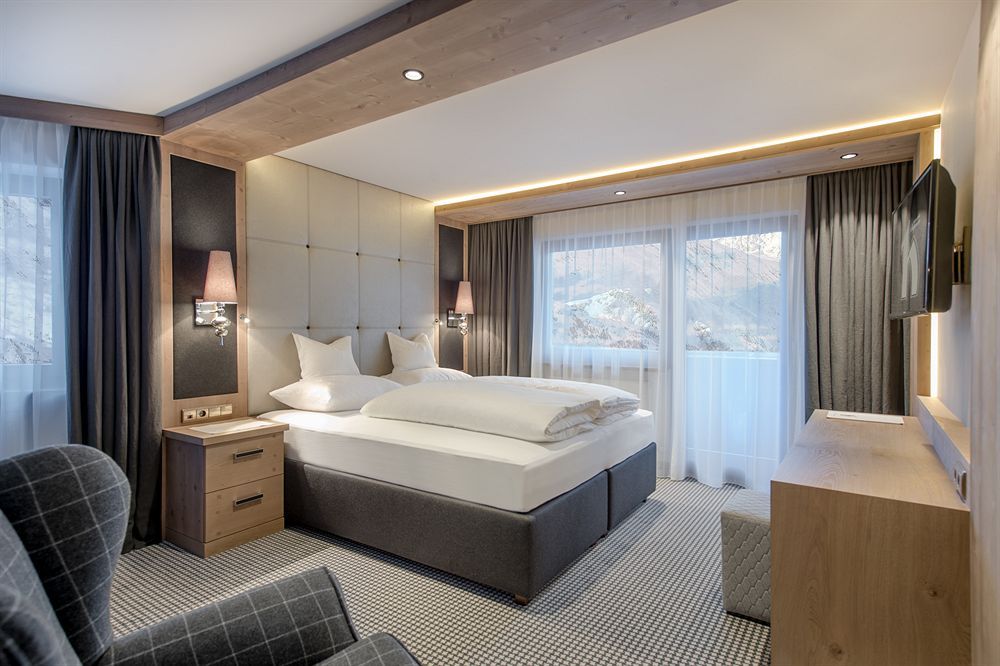 Hochfirst Alpen-Wellness Resort фото 35