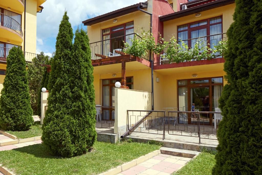 Holiday Village Yalta фото 12